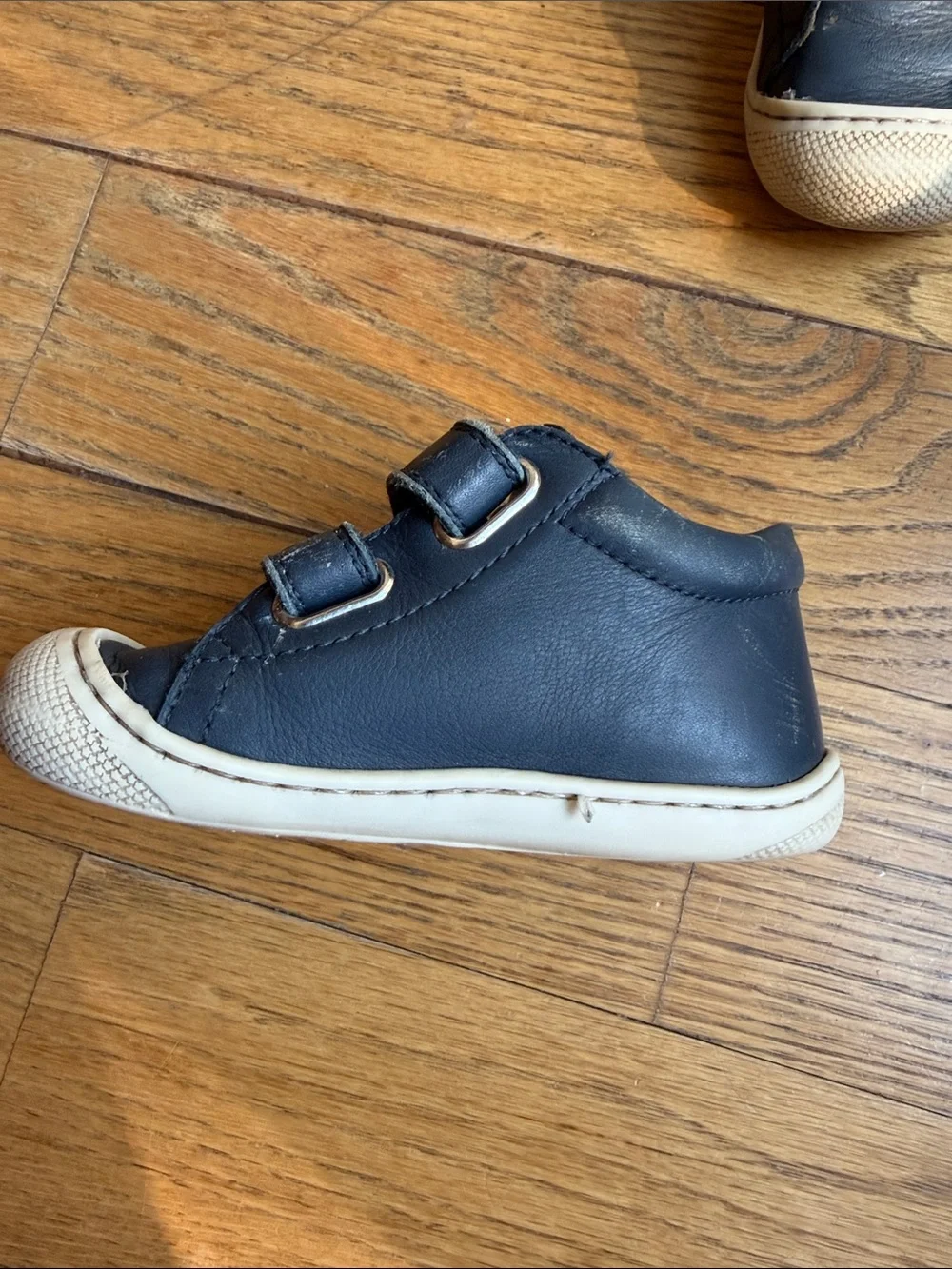 Naturino Navy Leather Velcro Sneakers-22 wide